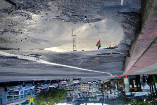 Illustration for article titled San Francisco's Sights Reflected Upside-Down In Perfectly Clear Puddles